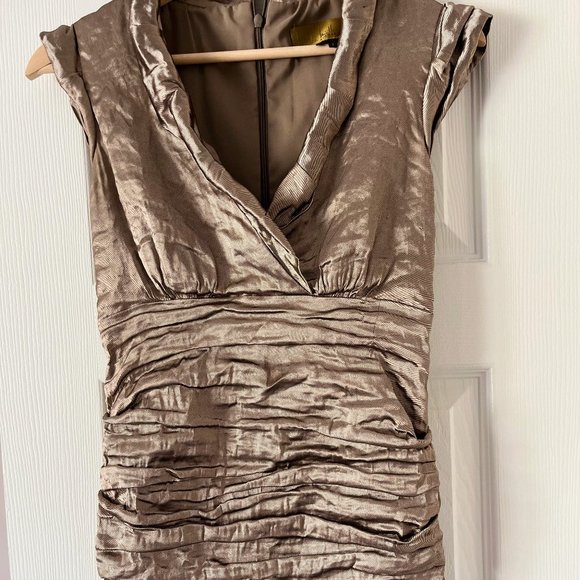 Nicole Miller | Ruched rose-gold metallic cocktail dress w/cap sleeves - Picture 10 of 16